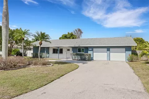549 Peck Ave, Fort Myers, FL 33919