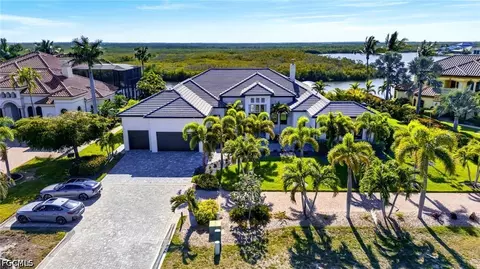 872 W Cape Estates Cir, Cape Coral, FL 33993