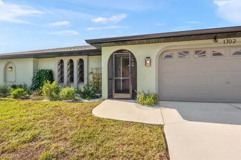 1702 SE 5th Ct, Cape Coral, FL 33990