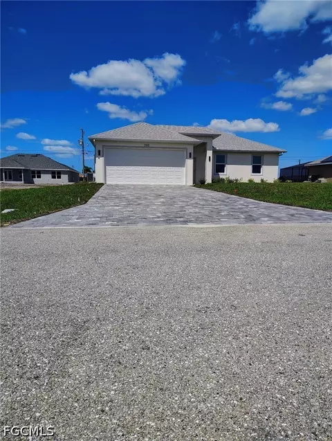 302 NW 25th Ave, Cape Coral, FL 33993