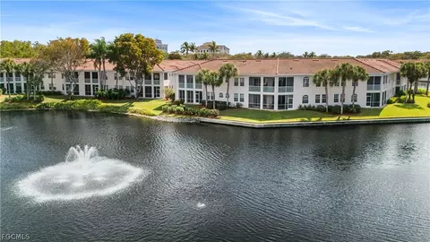 800 L Ambiance Cir #208, Naples, FL 34108