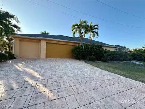 1901 El Dorado Pkwy W, Cape Coral, FL 33914