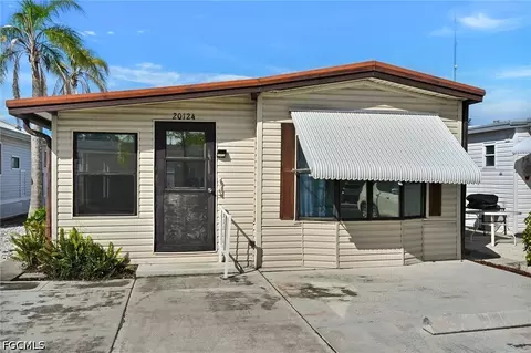 20124 Plum Tree Ln, Estero, FL 33928