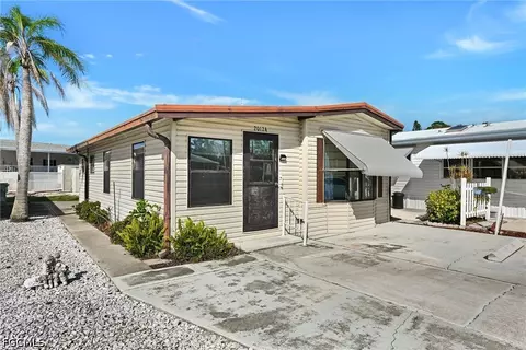 20124 Plum Tree Ln, Estero, FL 33928 photo 3