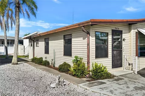 20124 Plum Tree Ln, Estero, FL 33928 photo 4