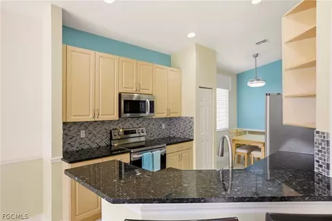 Kitchen - 20091 Ballylee Ct, Estero, FL 33928 photo 3 of 3