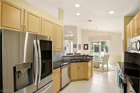 Kitchen - 20091 Ballylee Ct, Estero, FL 33928 photo 2 of 3