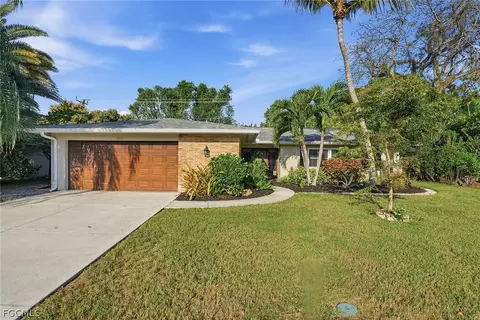 4742 Santa Del Rae Ave, Fort Myers, FL 33901