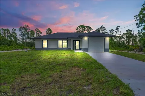 1036 Cresthaven St, Lehigh Acres, FL 33974