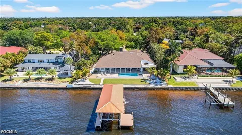 3540 Stuart Ct, Fort Myers, FL 33901