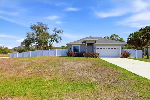 Exterior - 1300 E Bucknell Ln, Labelle, FL 33935 photo 1 of 6