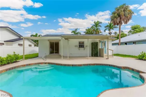 1342 Alhambra Dr, Fort Myers, FL 33901