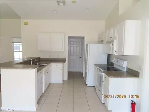 Kitchen - 4553 Springview, Labelle, FL 33935 photo 1 of 1