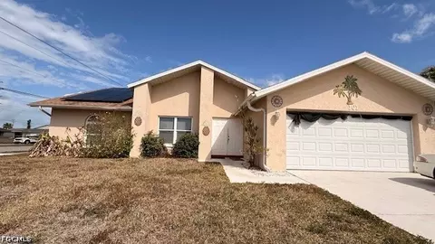 101 SE 43rd Ln, Cape Coral, FL 33904