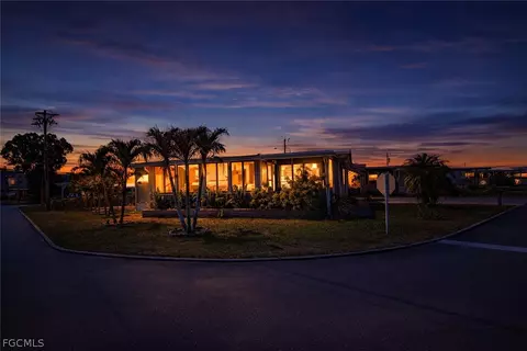 150 Overland Trl, North Fort Myers, FL 33917
