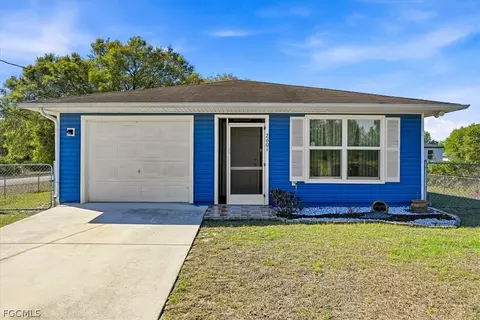2601 67th St W, Lehigh Acres, FL 33971