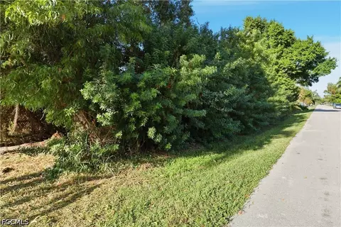 5477 Avenue D, Bokeelia, FL 33922