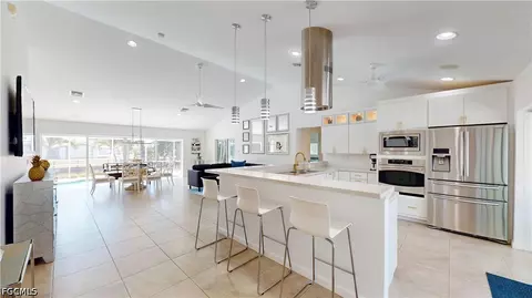 814 El Dorado Pkwy E, Cape Coral, FL 33904