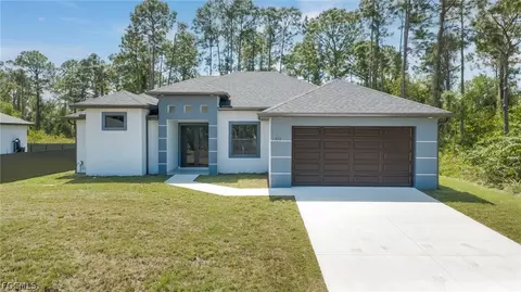 872 Spaulding St E, Lehigh Acres, FL 33974