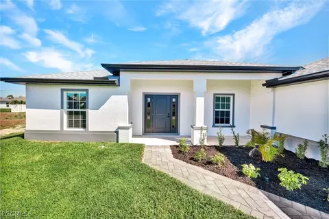1205 NE 12th St, Cape Coral, FL 33909