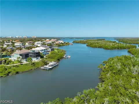 17049 Marina Cove Ln, Fort Myers, FL 33908