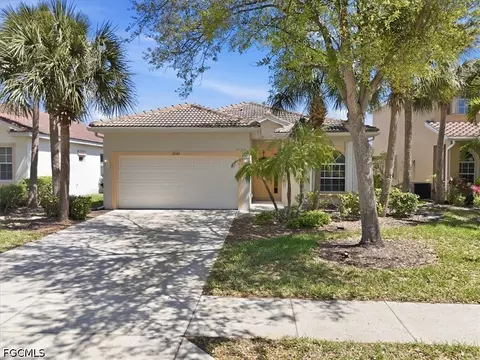 2561 Deerfield Lake Ct, Cape Coral, FL 33909