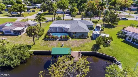 241 Connecticut Ave, Fort Myers, FL 33905