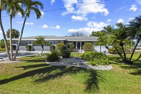 241 Connecticut Ave, Fort Myers, FL 33905