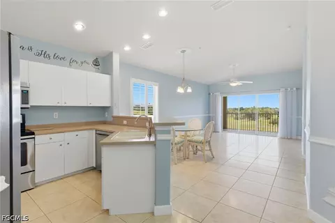 3 Palm Tree Blvd #401, Cape Coral, FL 33904