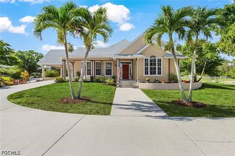 8930 Penzance Blvd, Fort Myers, FL 33912
