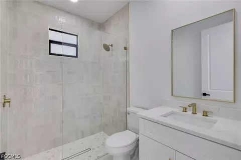 Bath - 745 Andover Ave S, Lehigh Acres, FL 33974 photo 4 of 4
