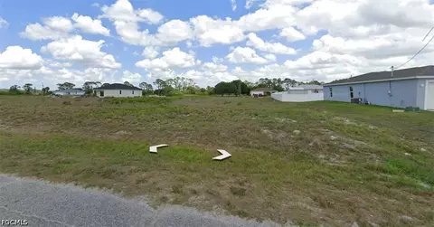 9046 Green Cir, Labelle, FL 33935