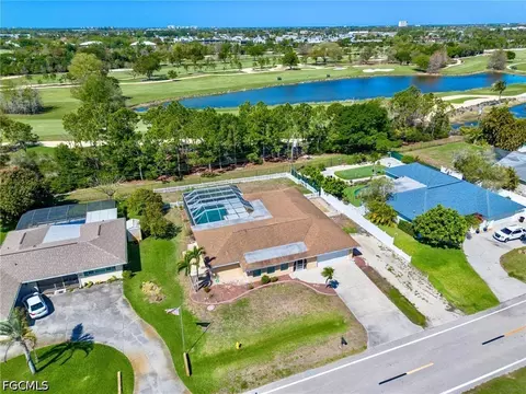 7018 Overlook Dr, Fort Myers, FL 33919