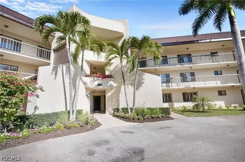 413 Augusta Blvd #105, Naples, FL 34113