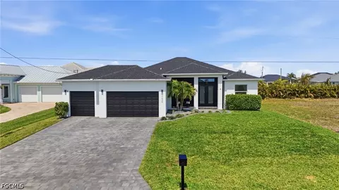 4635 NW 32nd St, Cape Coral, FL 33993