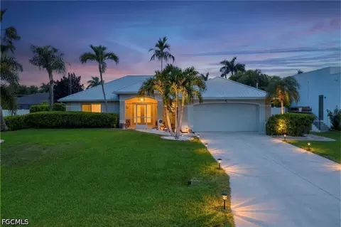 5422 Agualinda Blvd, Cape Coral, FL 33914