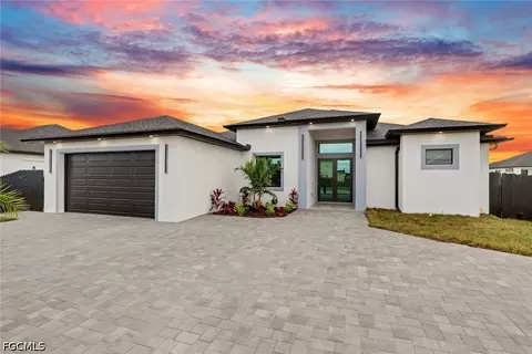 246 Gleason Pkwy, Cape Coral, FL 33914