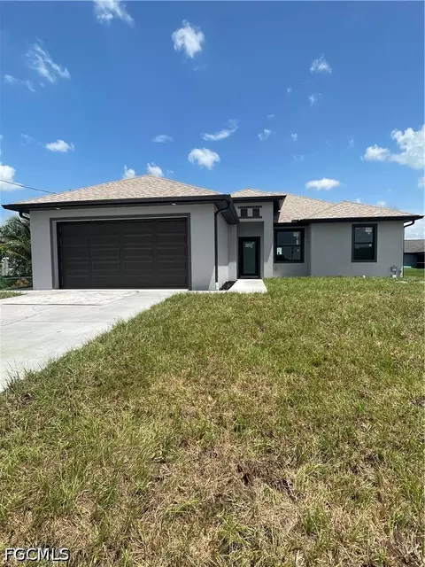 2800 Anita Ave N, Lehigh Acres, FL 33971
