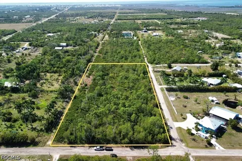 4031 Pinetree Blvd, Saint James City, FL 33956