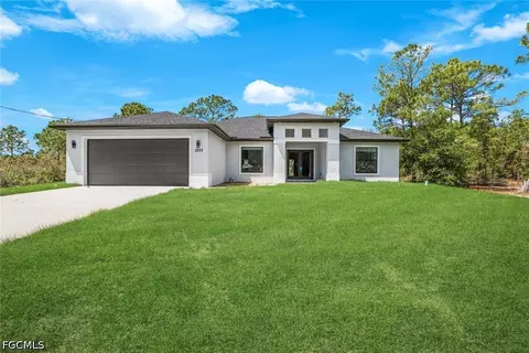 1207 Desoto Ave, Lehigh Acres, FL 33972