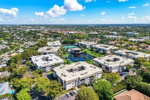 View/Area - 788 Park Shore Dr #E20, Naples, FL 34103 photo 5 of 6