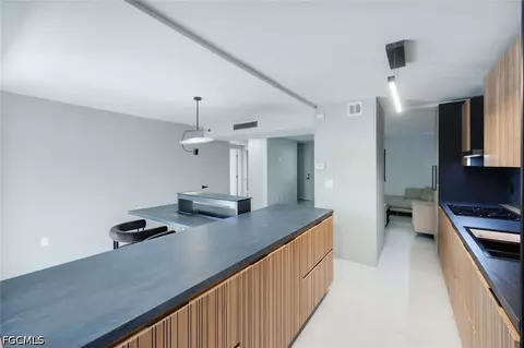 Kitchen - 788 Park Shore Dr #E20, Naples, FL 34103 photo 7 of 10