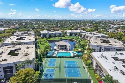View/Area - 788 Park Shore Dr #E20, Naples, FL 34103 photo 4 of 6
