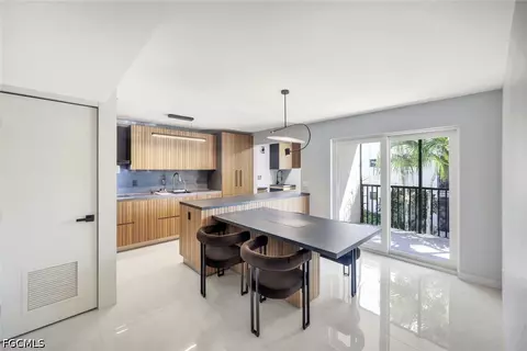 Kitchen - 788 Park Shore Dr #E20, Naples, FL 34103 photo 3 of 10