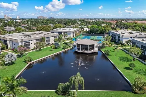 View/Area - 788 Park Shore Dr #E20, Naples, FL 34103 photo 2 of 6