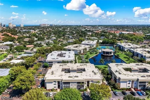 View/Area - 788 Park Shore Dr #E20, Naples, FL 34103 photo 3 of 6