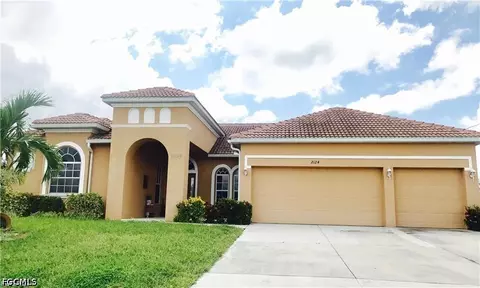 2124 Skyline Blvd, Cape Coral, FL 33991