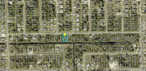 726 Manhattan St E, Lehigh Acres, FL 33974 photo 2
