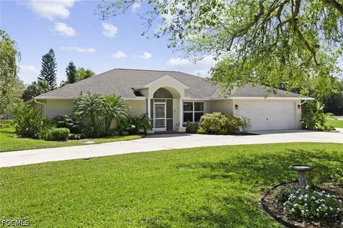 7294 Pelas Cir, North Fort Myers, FL 33917