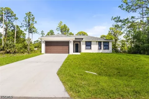 923 Alcalde St E, Lehigh Acres, FL 33974